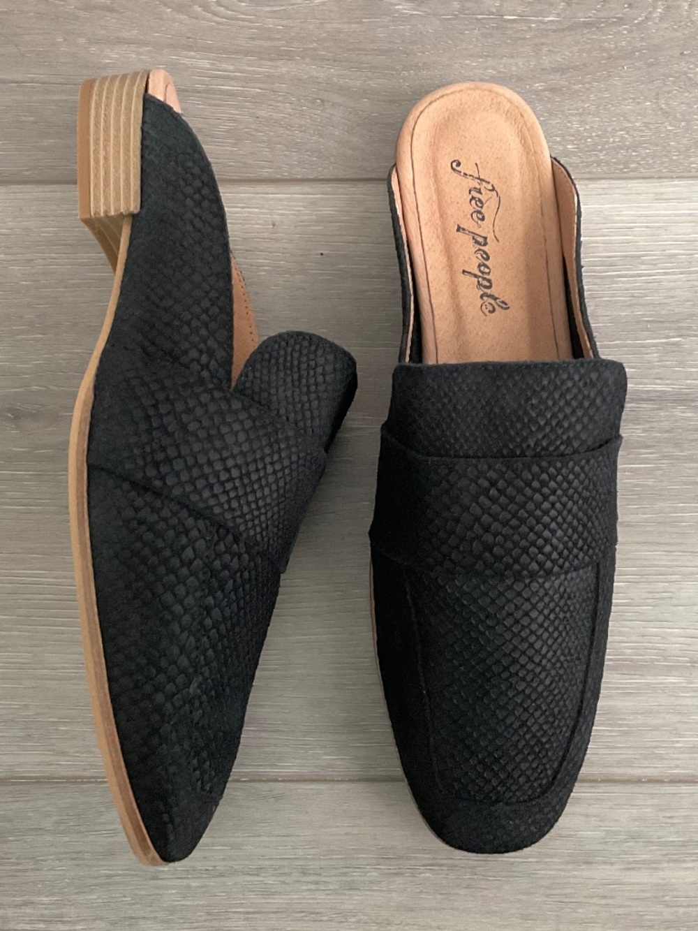 FREE PEOPLE At Ease Mule in Black Textured Snake Print Suede Size EU 42 NEW